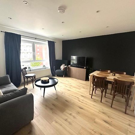 Holyrood Central Apartment Единбург Екстериор снимка