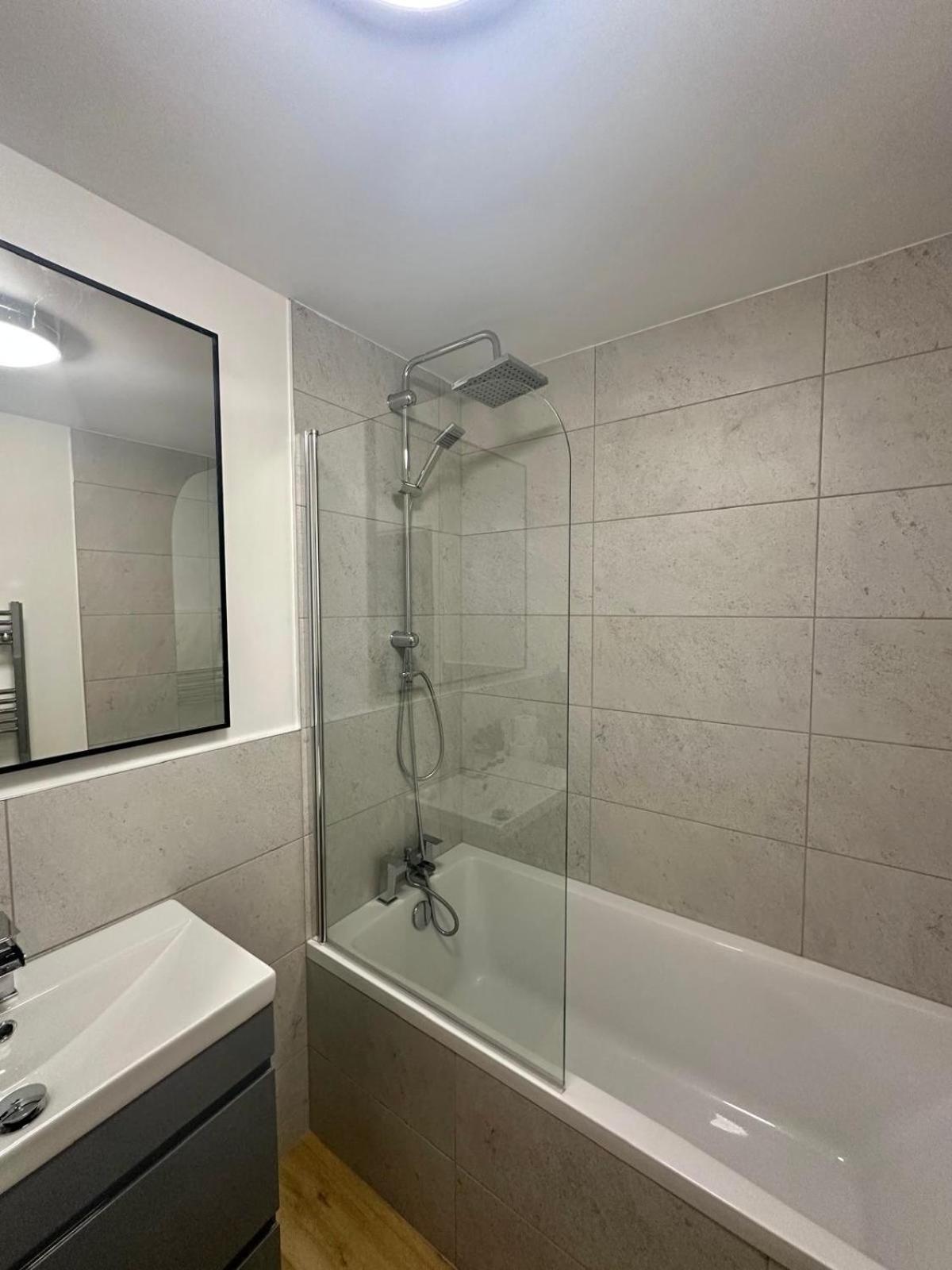 Holyrood Central Apartment Единбург Екстериор снимка