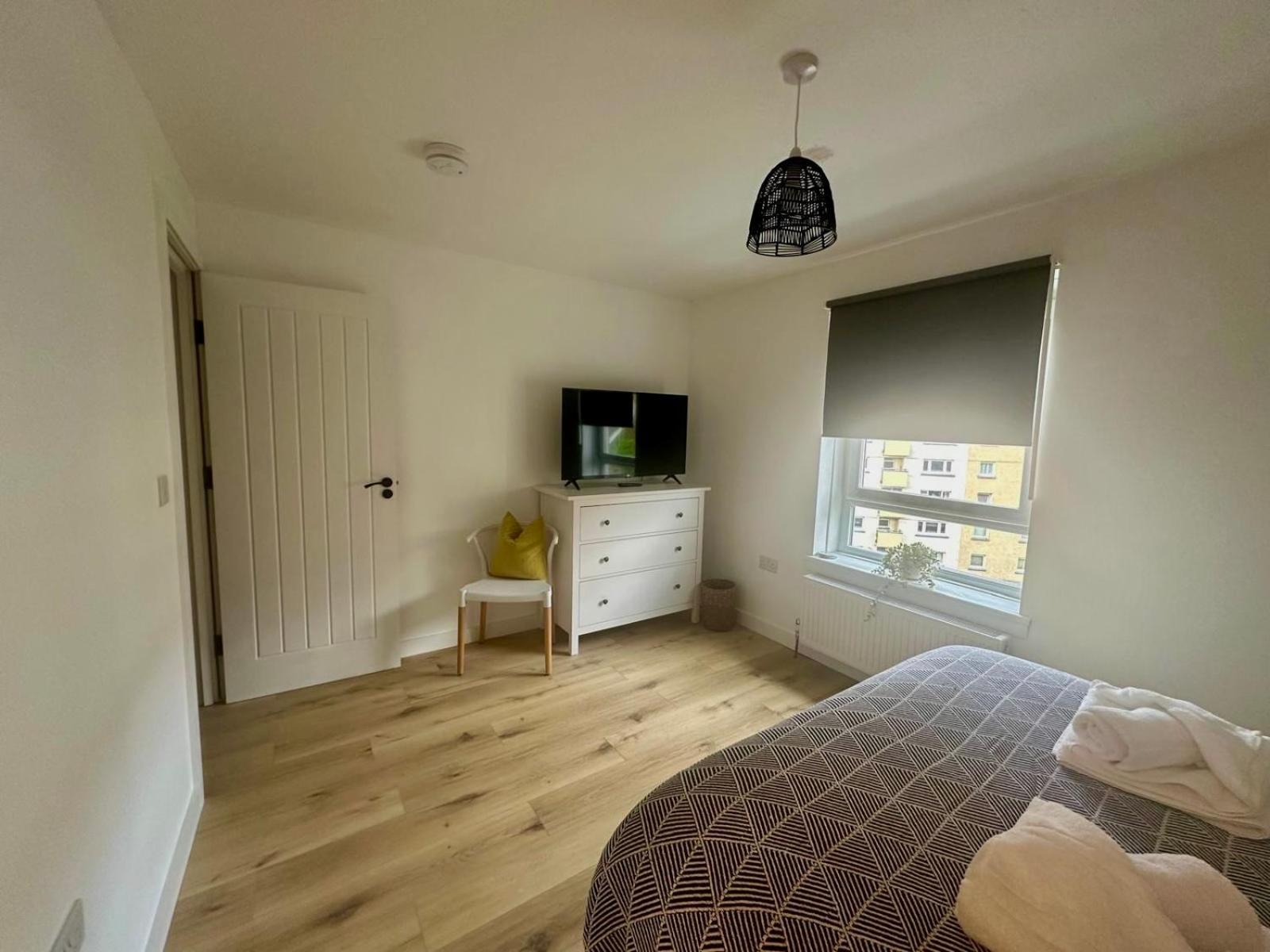Holyrood Central Apartment Единбург Екстериор снимка