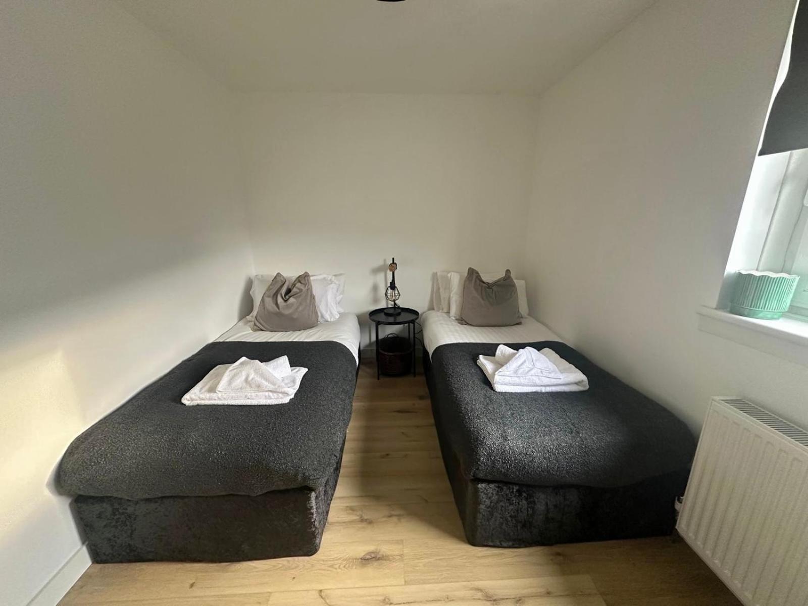 Holyrood Central Apartment Единбург Екстериор снимка